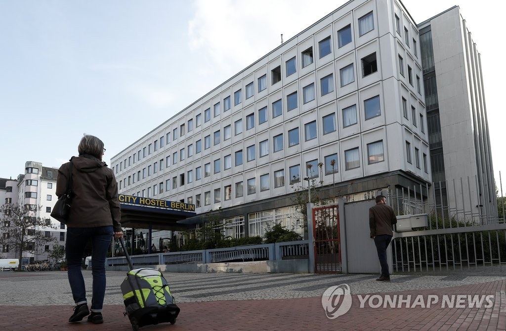 호스텔로 임대된 베를린 주재 북한대사관 소유 건물