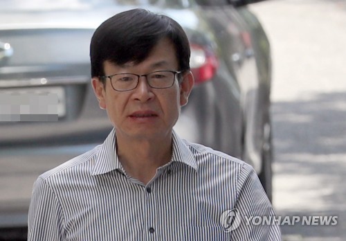 산책하는 김상조 후보자