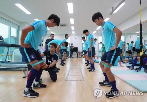 '비가 오니 실내에서 훈련을'