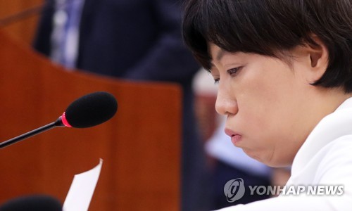 심호흡하는 이유정 후보자