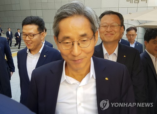 윤종규, KB금융 차기 회장 단독 후보
