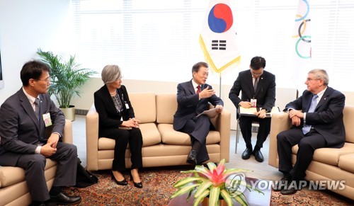 문 대통령, 토마스 바흐 IOC 위원장 접견