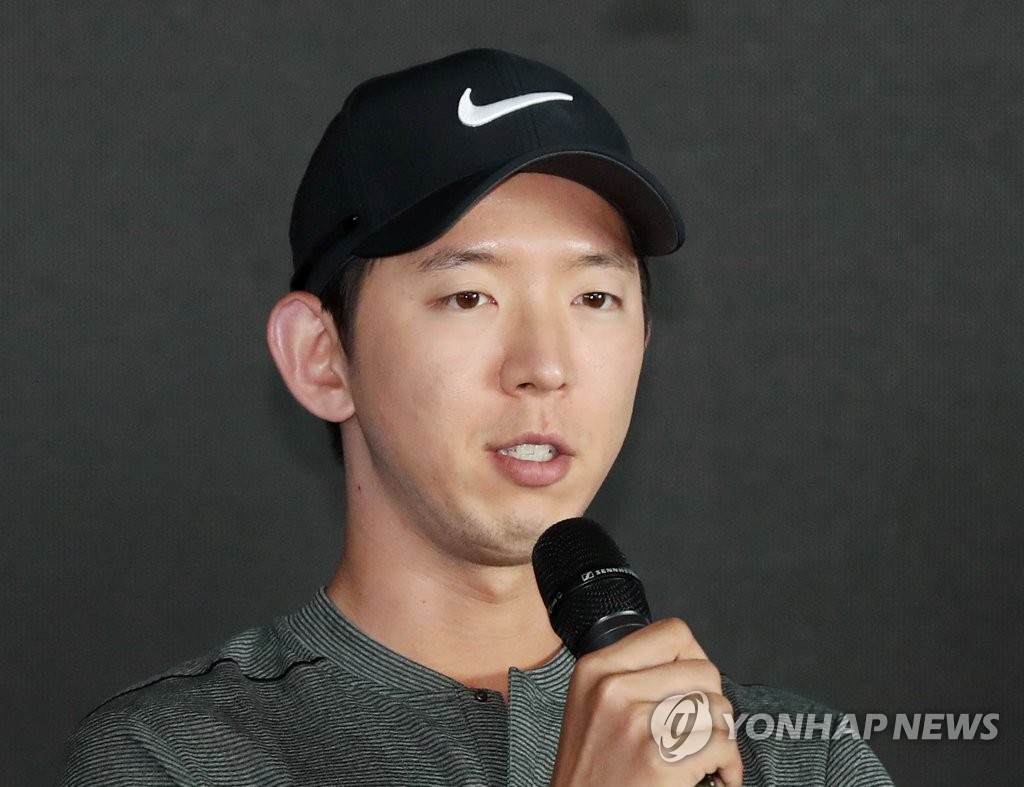 답변하는 노승열