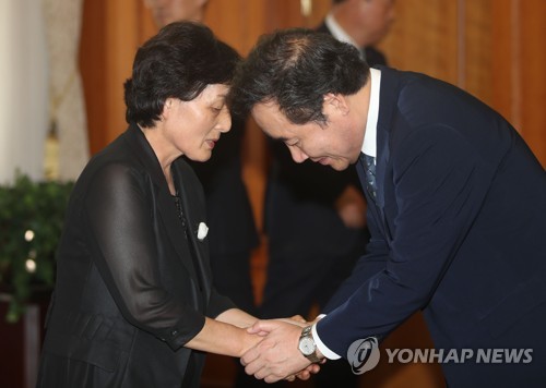 고 백남기 농민 유족 만나는 이낙연 총리