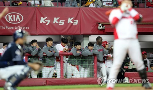 침울한 KIA 더그아웃