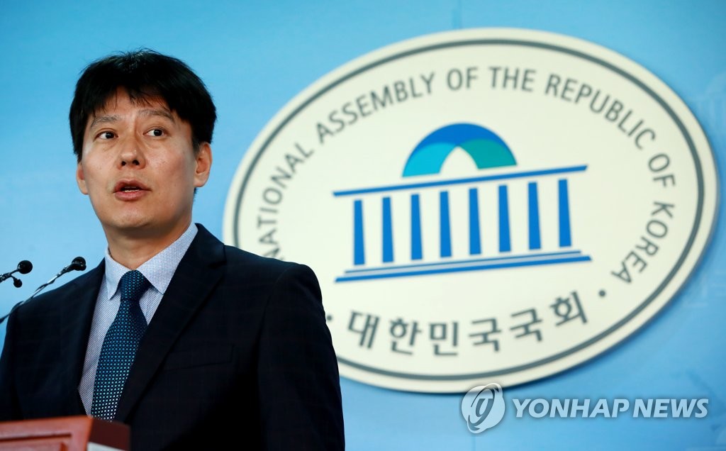 민주당 정당발전위, 총선 공천 현역의원 경선 의무화