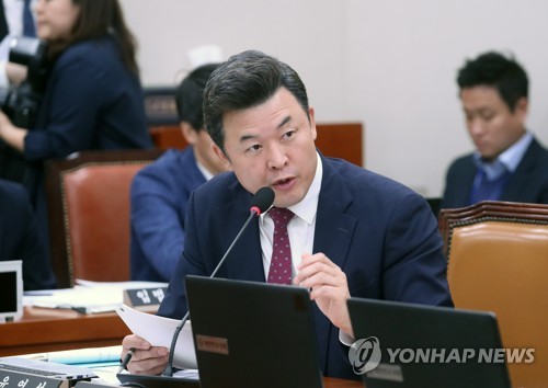 자유한국당 윤영석 수석대변인