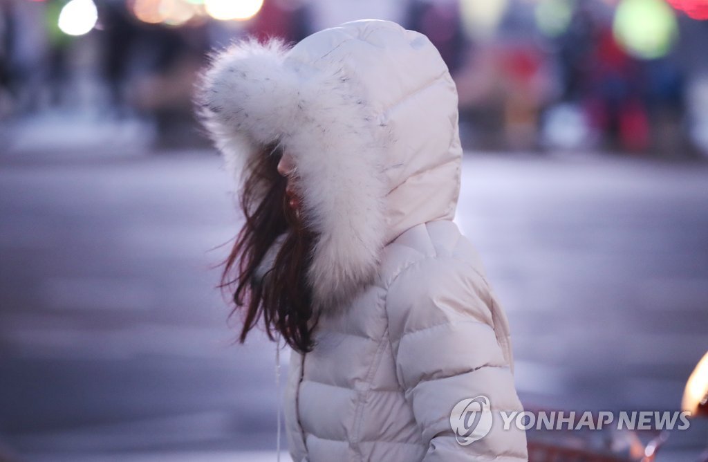 추위 속 빨라지는 발걸음
