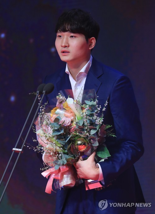 올해 최고의 신인은 서울SK 안영준