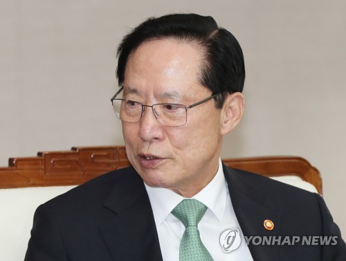 인사말하는 송영무 장관