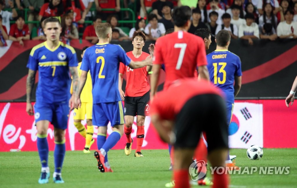 다시 역전 골 허용한 한국