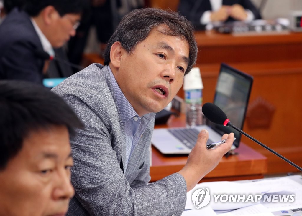 질의하는 김현권 의원