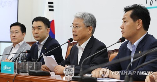 비상대책회의 주재하는 김동철