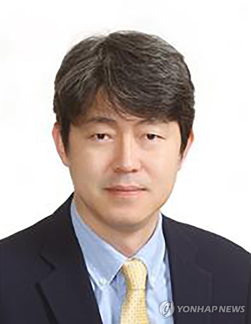 문 대통령, 통계청장에 강신욱