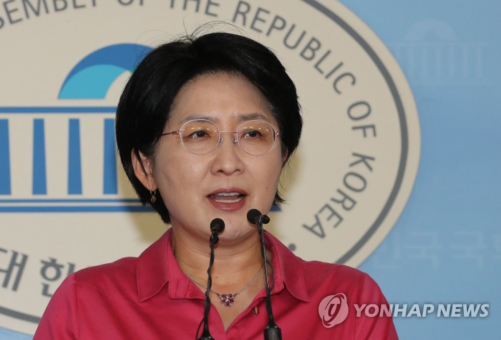 정부 부동산 정책 비판하는 박주현 대변인