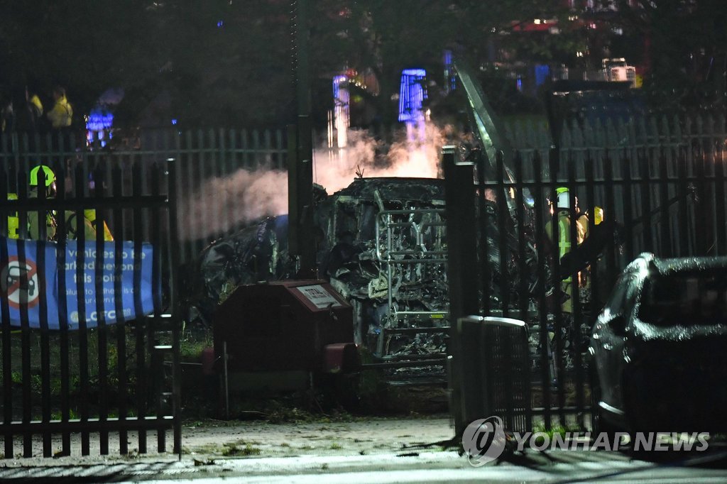 레스터시티 구단주 탑승 추정 헬기 추락