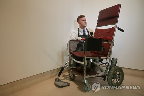 스티븐 호킹 '전동 휠체어'