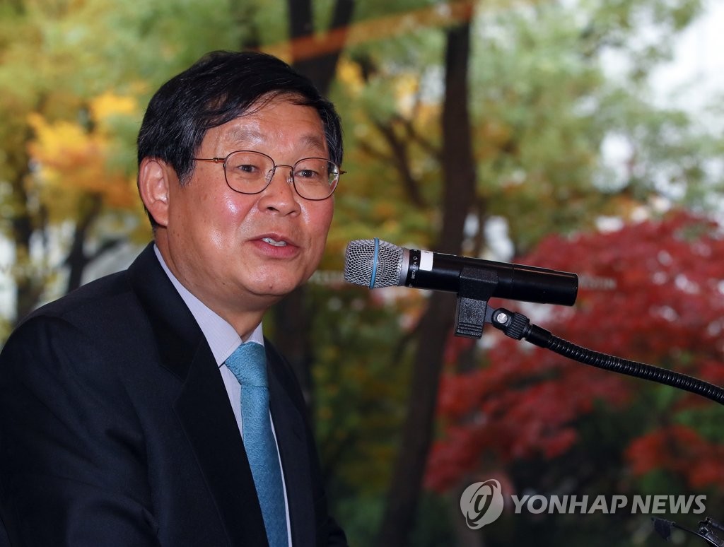 이사회 결과 설명하는 김용근 경총 부회장