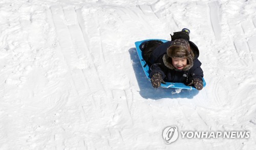 '눈썰매 나가신다!'
