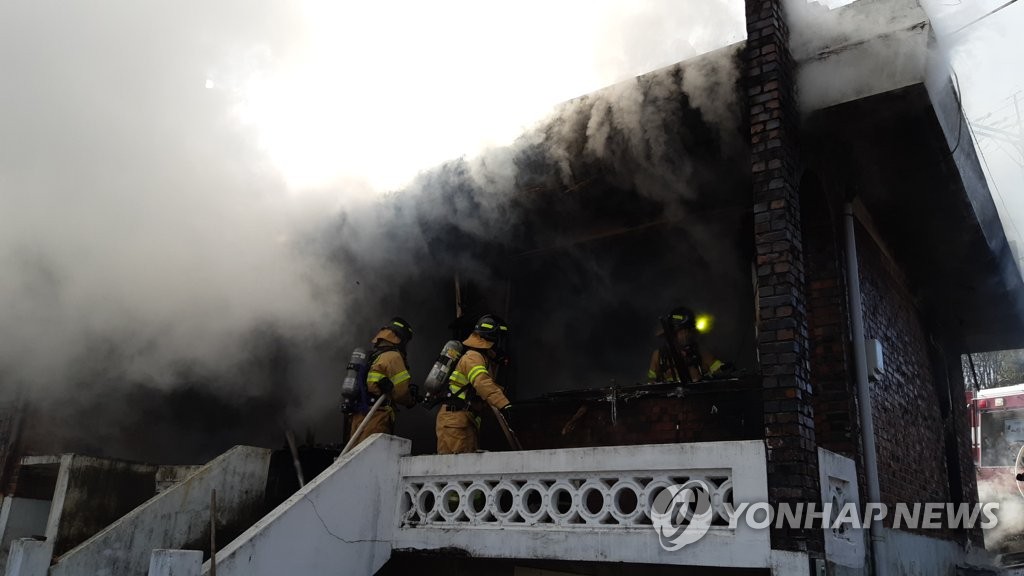 원주서 주택 화재…50대 숨진 채 발견