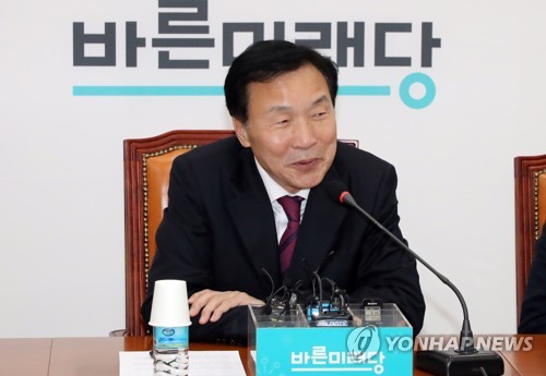 발언하는 손학규 대표