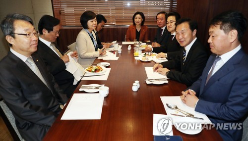 야 3당 조찬회동, 선거제도 개혁 등 논의