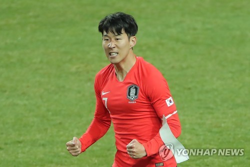 손흥민, 골 가뭄 끝내고 두 주먹 불끈!