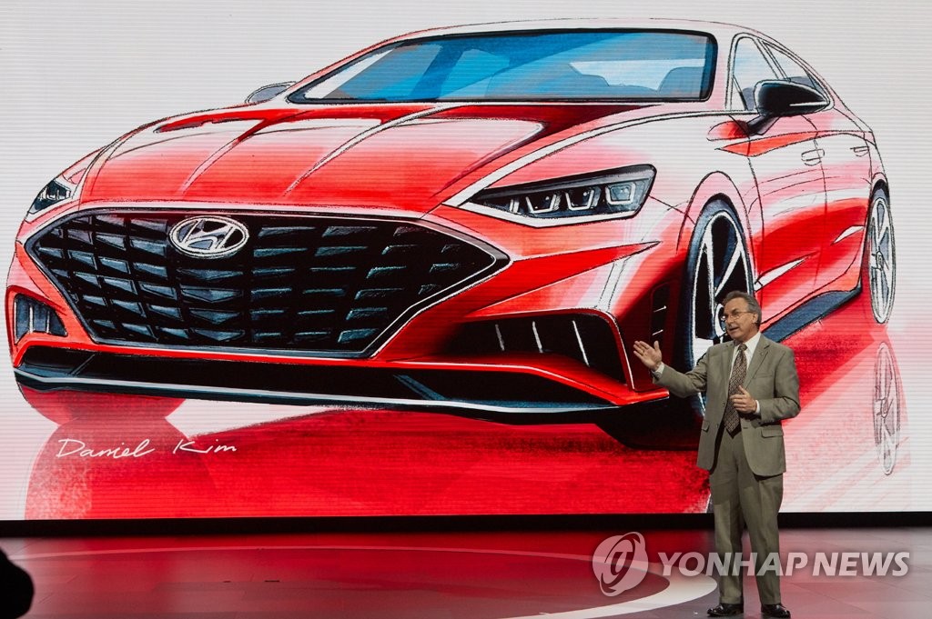新型「ソナタ」をNYでお披露目 新型「ソナタ」をNYでお披露目