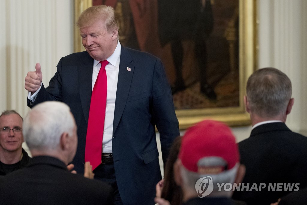 '엄지 척' 자신감 찾은 트럼프