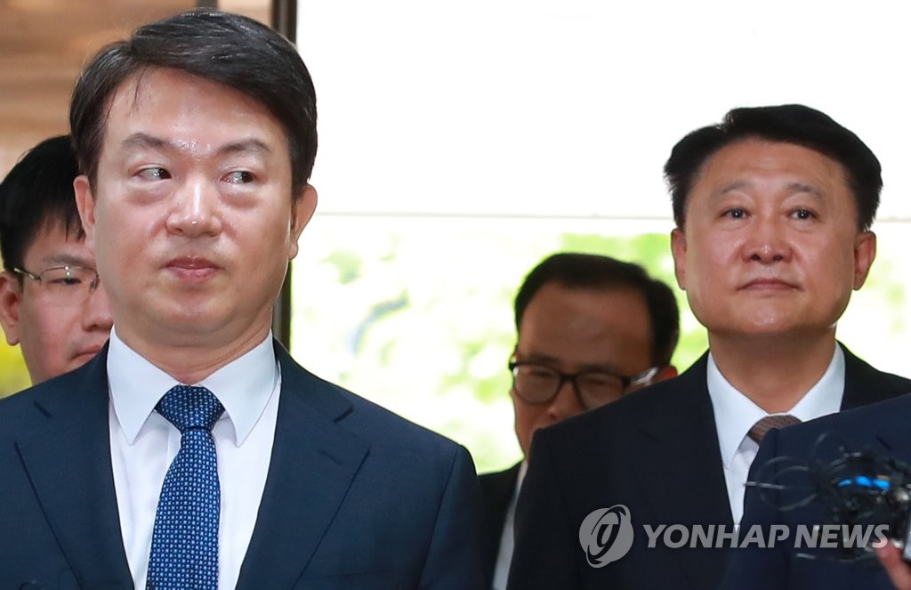 구속영장 청구된 두 전직 경찰 수장