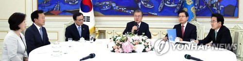 문 대통령, '여야 5당 대표 만나