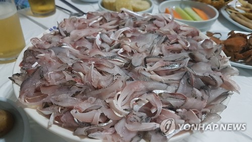 뼈째 먹어도 맛있는 여름 햇전어