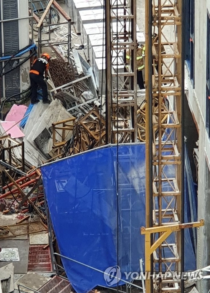 建設現場のエレベータ落下 5人死傷 建設現場のエレベータ落下 5人死傷