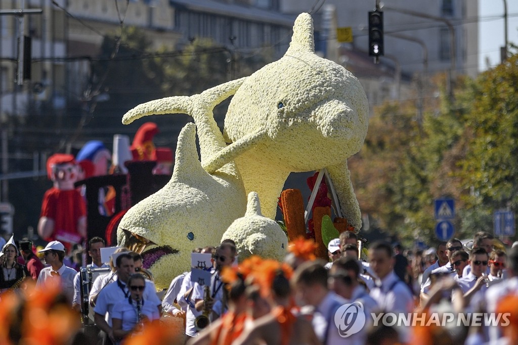 '헝가리 건국기념' 데브레첸 꽃 축제