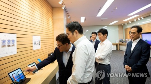 이재용 부회장, 삼성디스플레이 아산 사업장 방문