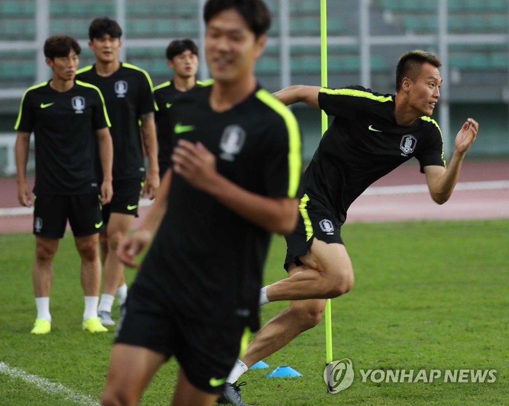 몸 푸는 김신욱