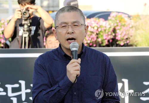 황교안 대표, 삭발을 마치고…