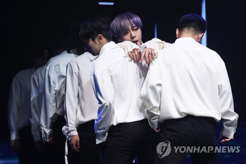 숨어도 눈에 띄는 박지훈