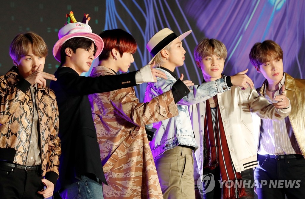 BTS MAMAのレッドカーペットに BTS MAMAのレッドカーペットに