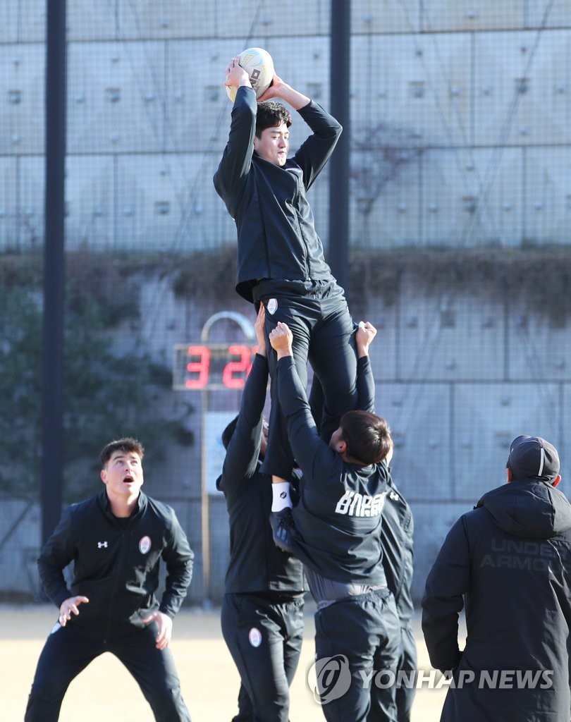 훈련하는 럭비 국가대표팀