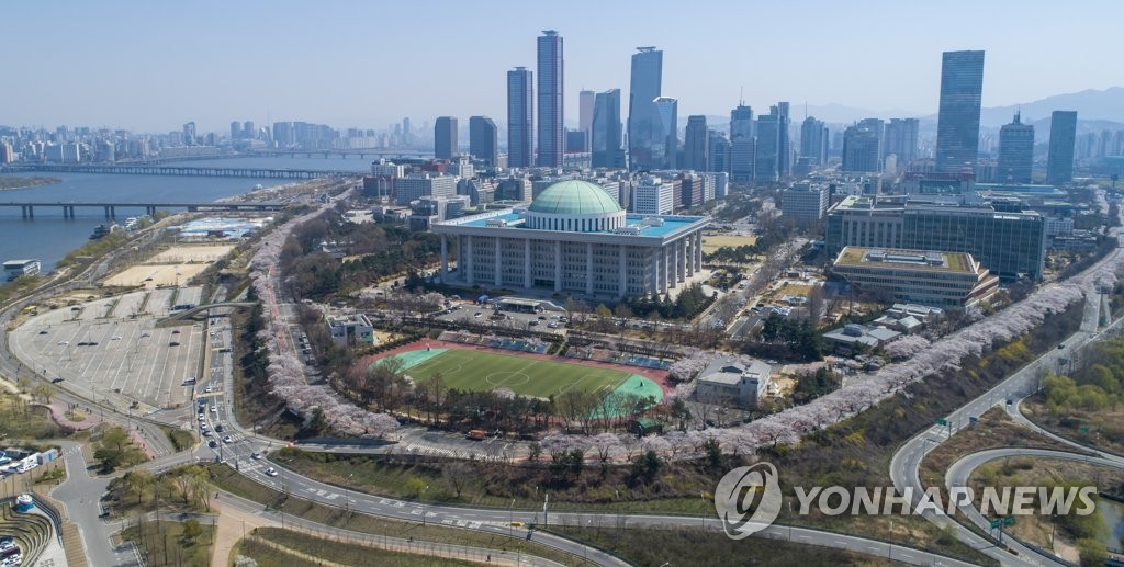 코로나19 여파, 상춘객 사라진 윤중로