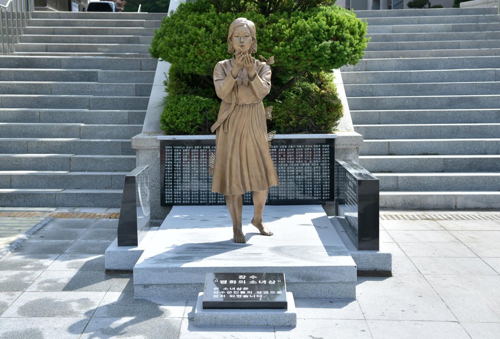 韓国南西部に新たな「少女像」 韓国南西部に新たな「少女像」