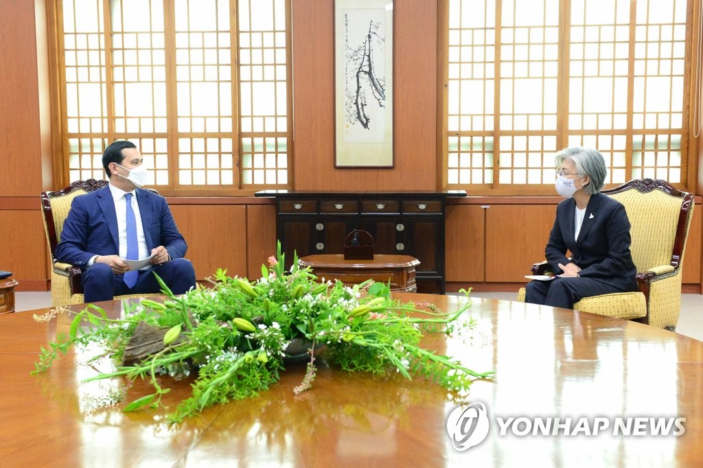 Uzbek vice PM in Seoul Uzbek vice PM in Seoul