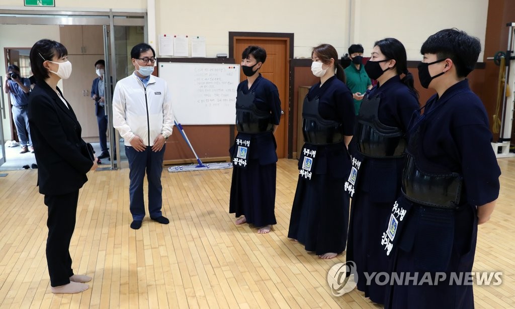 최윤희 제2차관, 경주시 여자검도팀 훈련장 방문