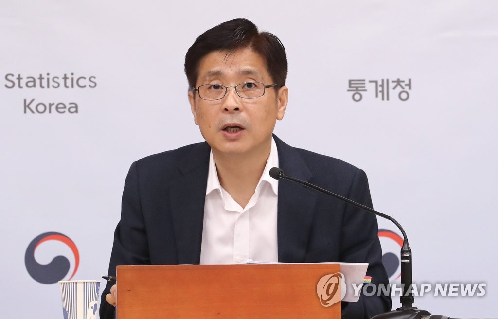6월 고용동향 발표하는 정동명 사회통계국장