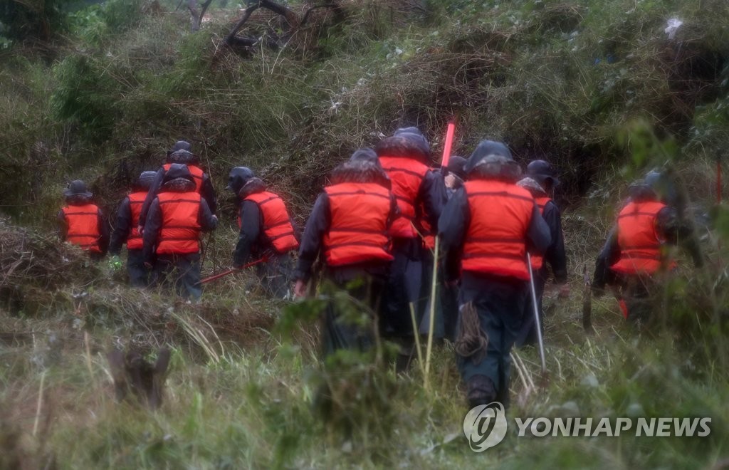 의암호 사고 실종자 수색 나선 군장병