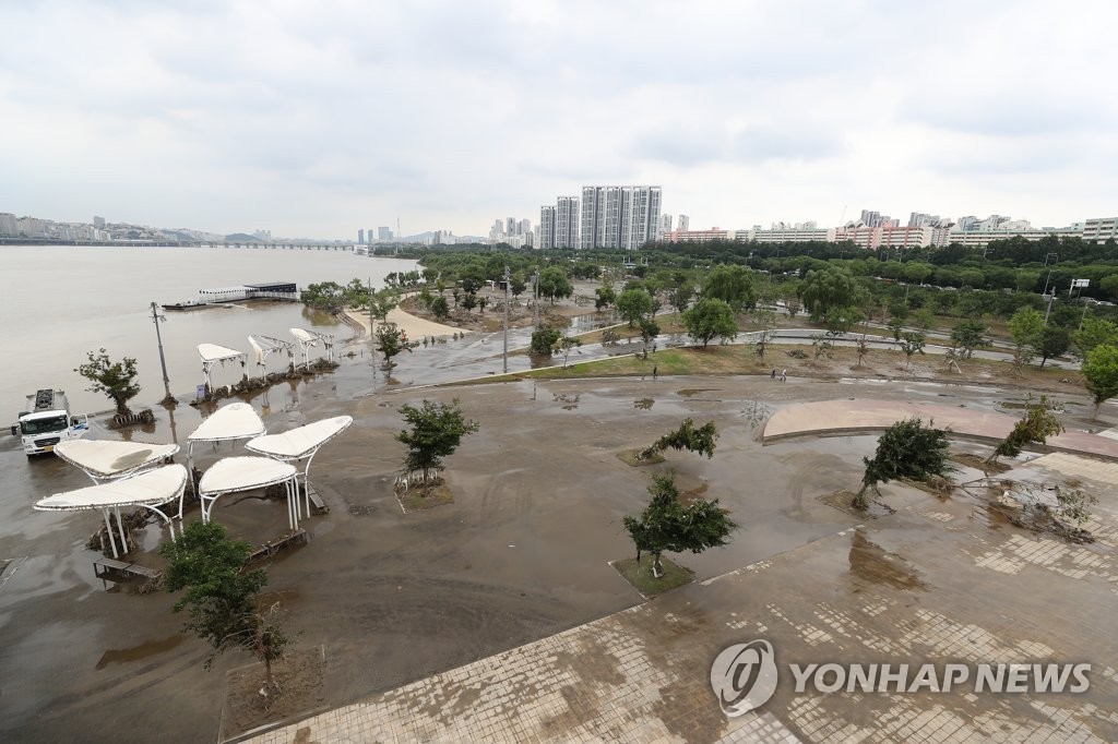 다시 모습 드러낸 반포한강공원