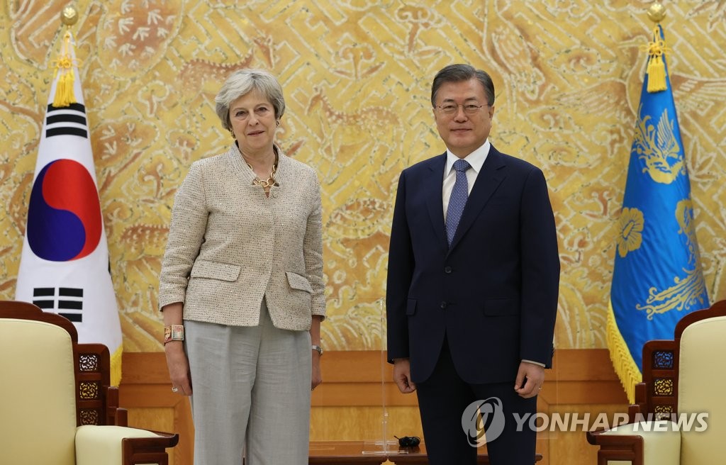 Moon meets ex-British PM Moon meets ex-British PM