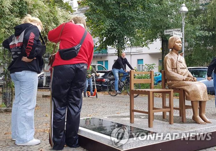 Una estatua de la 'Niña de la paz' en Berlín Una estatua de la 'Niña de la paz' en Berlín