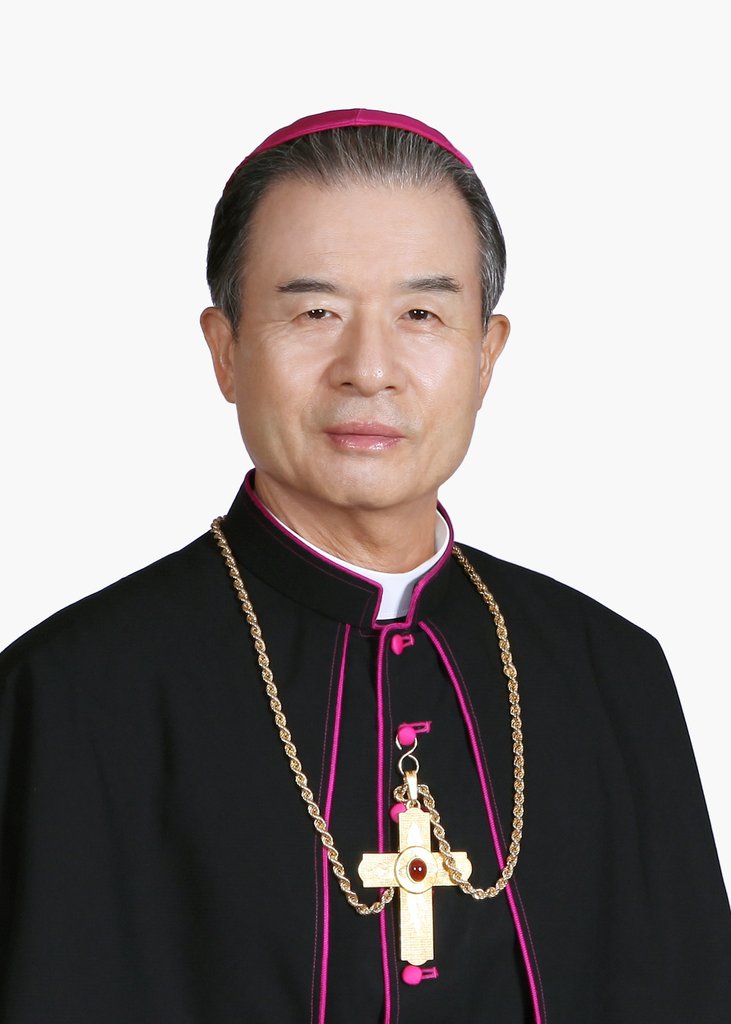 한국천주교주교회의 의장 이용훈 마티아 주교